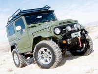 129_0907_01_z+1977_toyota_fj40_land_cruiser+front_view.jpg