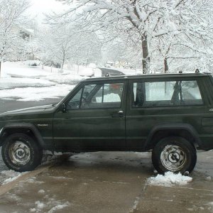 jakbob\'s xj in the snow