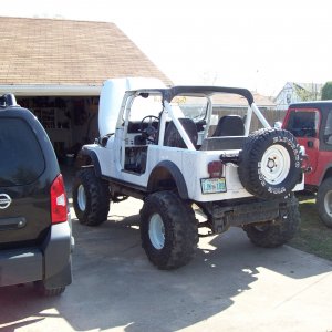 82 cj 7