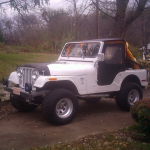 79_cj5_360_v8_elderbrock_manifold_and_holley_carb_2_