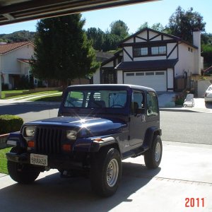 1-2-11_050_jeep