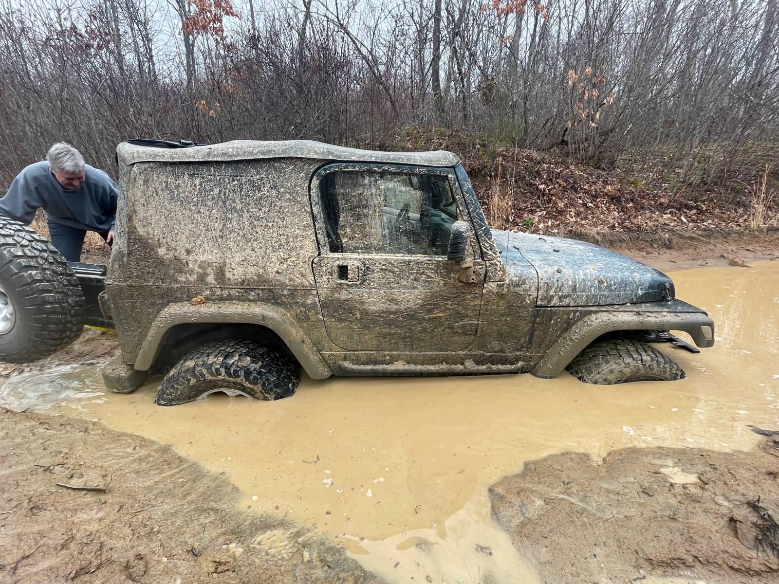 Burning Rock Offroad Park - Stuck in the mud