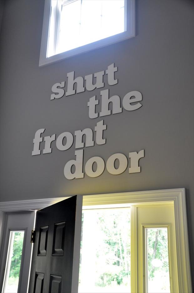 shutthefrontdoorfunnysigns-1.jpg