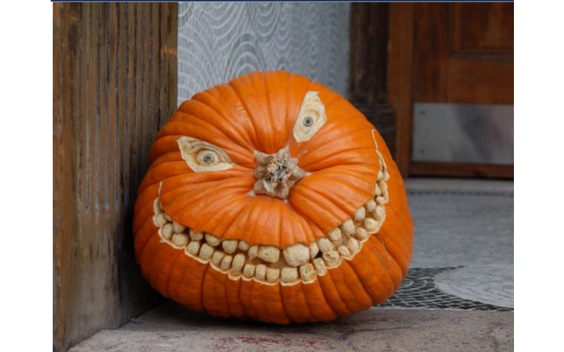 creativepumpkincarvingideaspictures700x5-1.png